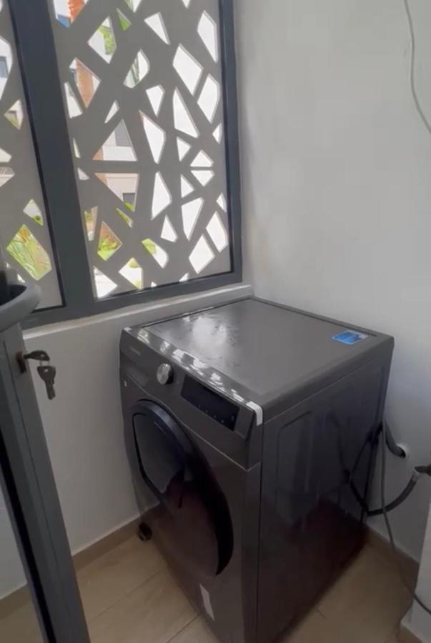 Gorgeous 2 Bedrooms In Bourgogne Apartment *